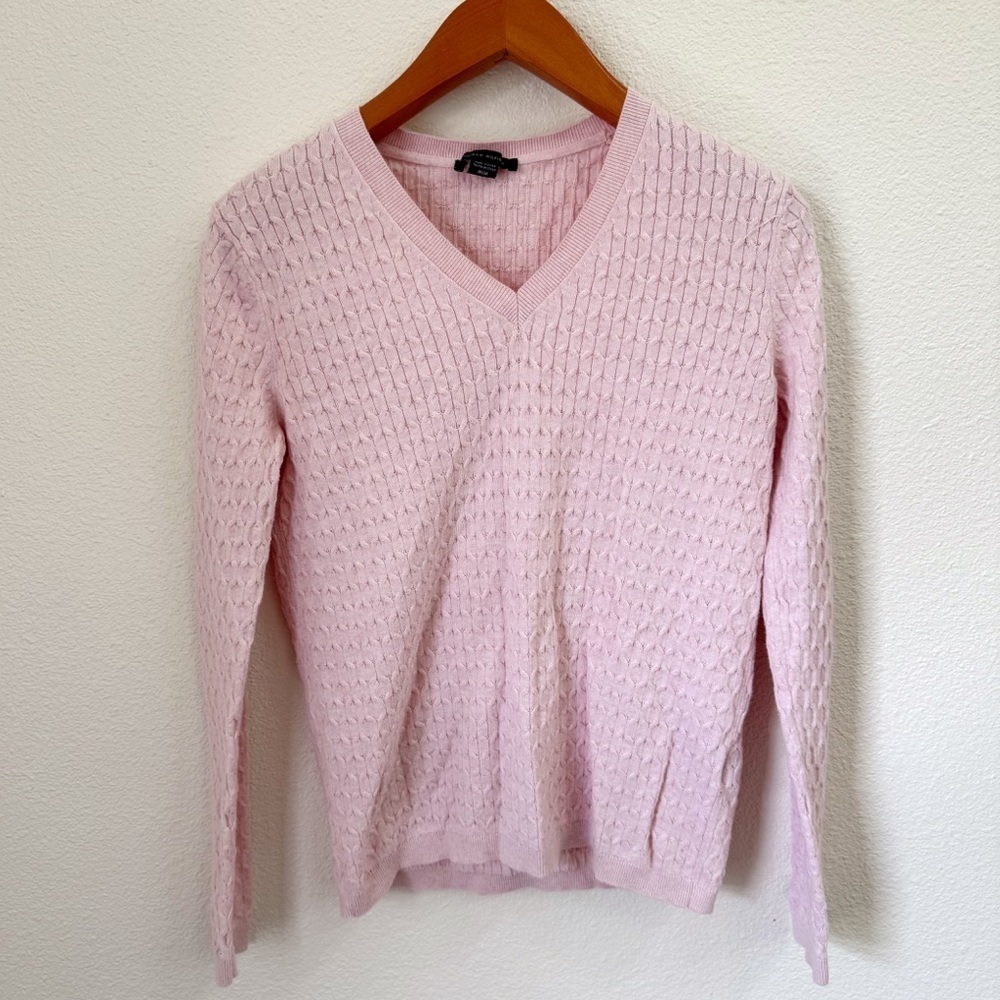 Tommy Hilfiger Milk Pink Preppy V-Neck Textured Sweater Women’s Size Medium